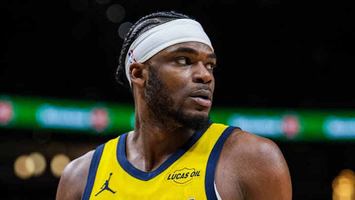 Indiana Pacers forward Jarace Walker (5) during the game against the Atlanta Hawks during the fourth quarter at State Farm Arena.