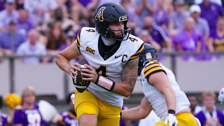 Your look at the college football schedule for today, as the Week 4 schedule of games gets underway.