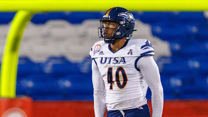 Dec 19, 2023; Frisco, TX, USA; UTSA Roadrunners linebacker Jimmori Robinson (40) celebrates after a sack against the Marshall Thundering Herd during the first quarter at Toyota Stadium. Mandatory Credit: Andrew Dieb-Imagn Images