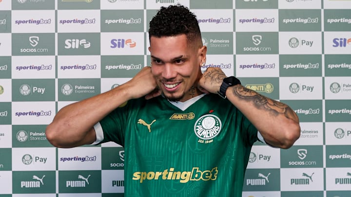 Paulinho foi uma das grandes contratações do Palmeiras para 2025