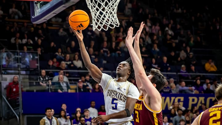 Zoom Diallo drives for a score against Minnesota. 