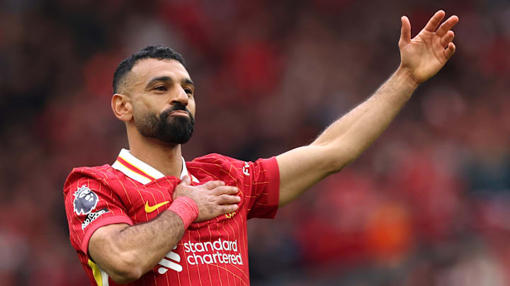 Salah salva o Liverpool e faz história na Premier League