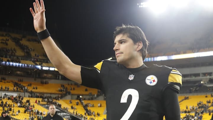 Pittsburgh Steelers quarterback Mason Rudolph (2)
