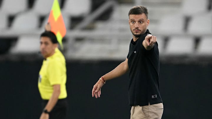 Martín Anselmi é o técnico do Botafogo