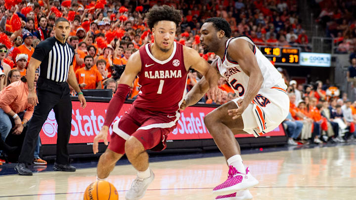 Alabama v Auburn