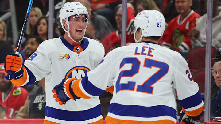 New York Islanders v Chicago Blackhawks