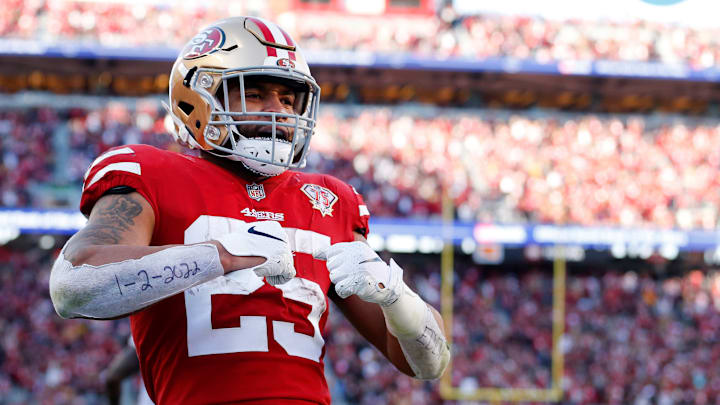 San Francisco 49ers running back Elijah Mitchell (25)