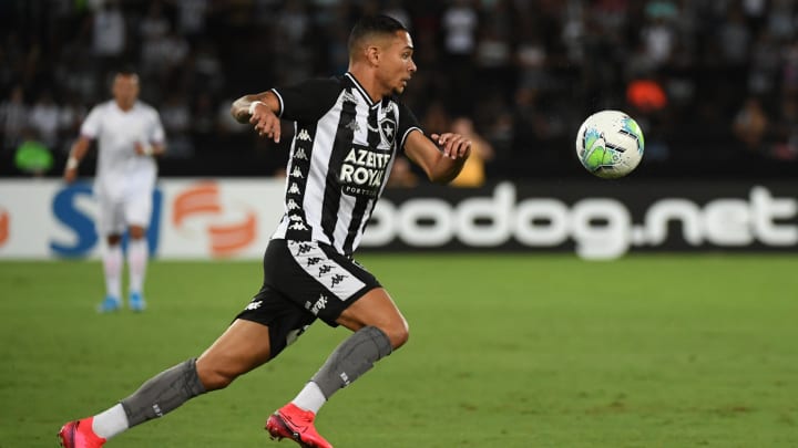 Luiz Fernando disputou o Campeonato Carioca pelo Botafogo e também já atuou no Grêmio