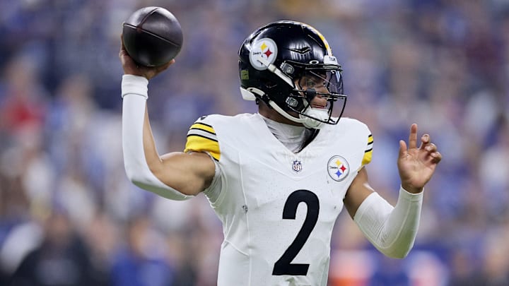 Pittsburgh Steelers v Indianapolis Colts