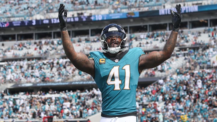 Sep 21, 2025; Jacksonville, Florida, USA; Jacksonville Jaguars defensive end Josh Hines-Allen (41) waves to the fans during the second half against the Houston Texans at EverBank Stadium. Mandatory Credit: Morgan Tencza-Imagn Images Sep 21, 2025; Jacksonville, Florida, USA; Jacksonville Jaguars defensive end Josh Hines-Allen (41) waves to the fans during the second half against the Houston Texans at EverBank Stadium. Mandatory Credit: Morgan Tencza-Imagn Images
