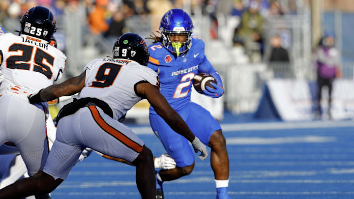 Nov 29, 2024; Boise, Idaho, USA; Boise State Broncos running back Ashton Jeanty (2) during the first quarter against the Oregon State Beavers at Albertsons Stadium. Mandatory Credit: Brian Losness-Imagn Images
Nov 29, 2024; Boise, Idaho, USA; Boise State Broncos running back Ashton Jeanty (2) during the first quarter against the Oregon State Beavers at Albertsons Stadium. Mandatory Credit: Brian Losness-Imagn Images