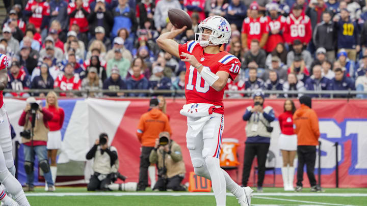 Oct 13, 2024; Foxborough, Massachusetts, USA; New England Patriots quarterback Drake Maye (10) throws the ball against the Houston Texans during the first half at Gillette Stadium. Mandatory Credit: Gregory Fisher-Imagn Images Oct 13, 2024; Foxborough, Massachusetts, USA; New England Patriots quarterback Drake Maye (10) throws the ball against the Houston Texans during the first half at Gillette Stadium. Mandatory Credit: Gregory Fisher-Imagn Images