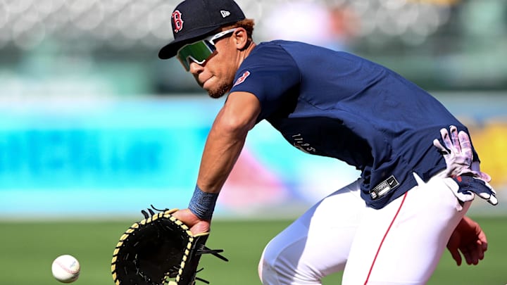 May 17, 2025; Boston, Massachusetts, USA; Boston Red Sox second baseman Kristian Campbell (28) fields the ball at first base during warmups before a game against the Atlanta Braves at Fenway Park. Mandatory Credit: Brian Fluharty-Imagn Images May 17, 2025; Boston, Massachusetts, USA; Boston Red Sox second baseman Kristian Campbell (28) fields the ball at first base during warmups before a game against the Atlanta Braves at Fenway Park. Mandatory Credit: Brian Fluharty-Imagn Images