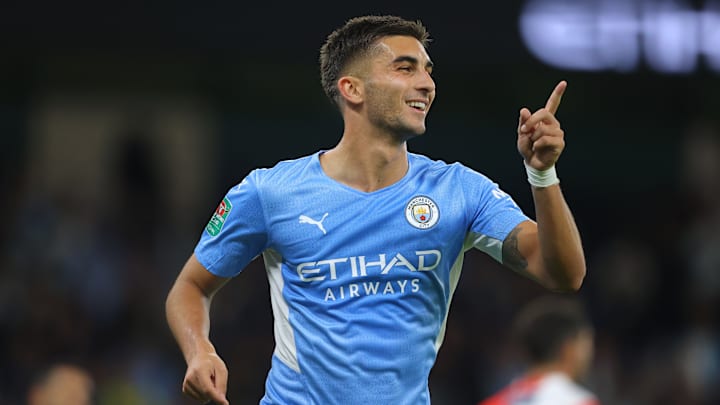 Há expectativas do espanhol estar treinando junto ao elenco culé nos próximos dias 