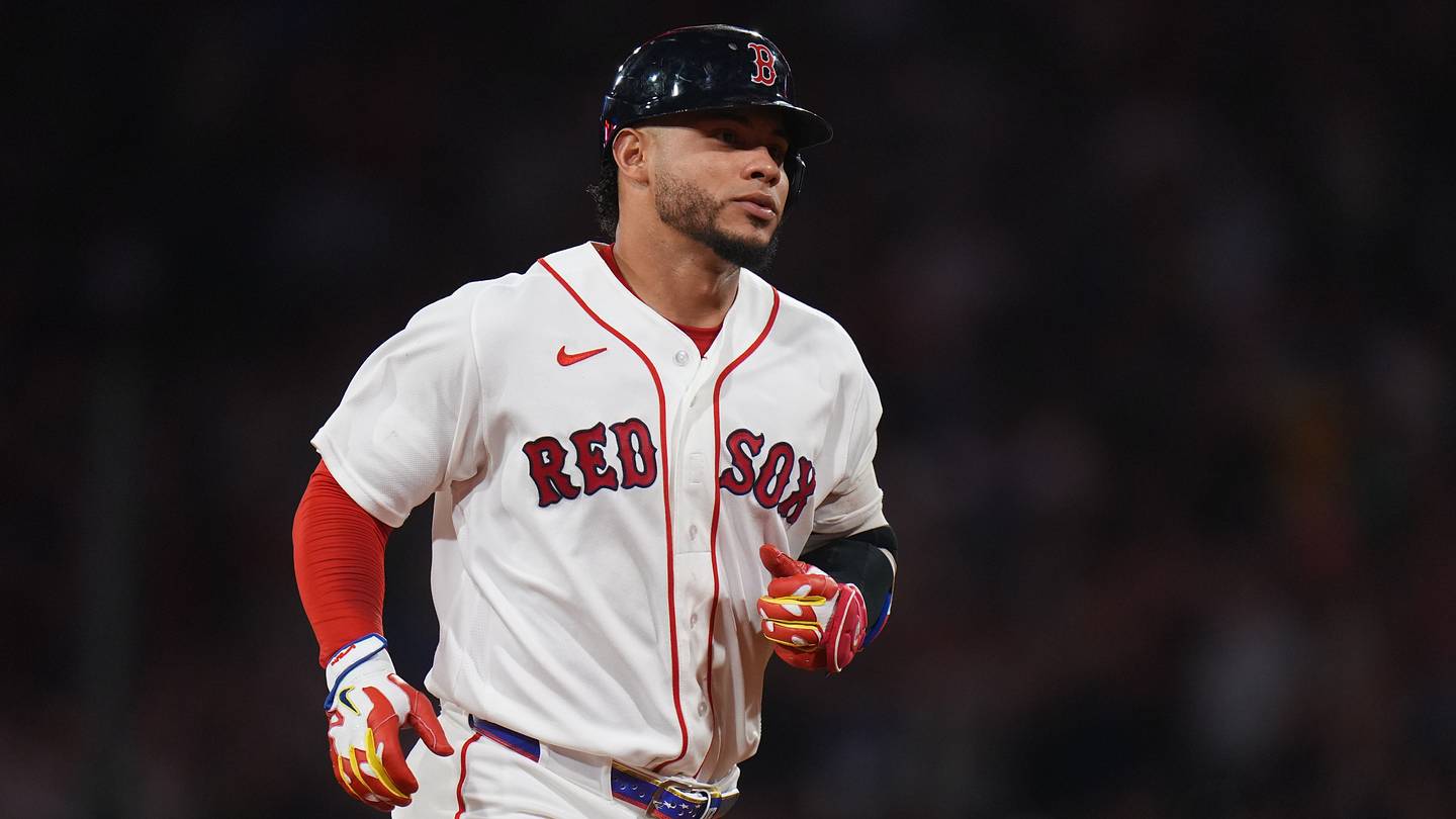 Surprising breakout means Red Sox don't need to rush Willson Contreras back from injury
