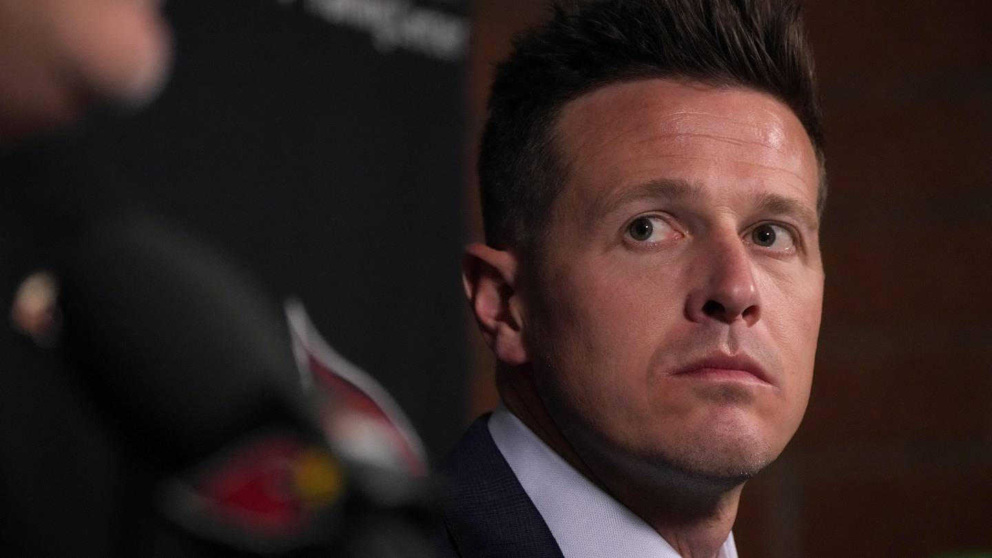 Cardinals Coach Slams Door on Aaron Rodgers Buzz