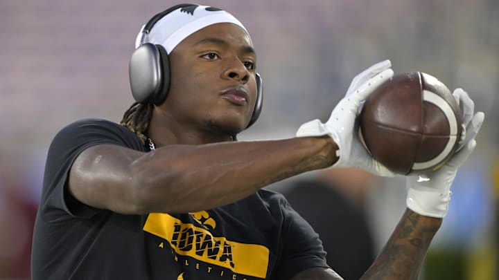 Iowa Hawkeyes running back Kaleb Johnson