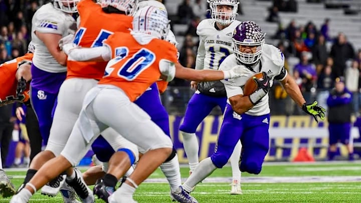 Jayshon Limar had 1,722 total yards and 27 touchdowns for Lake Stevens as a senior running back.