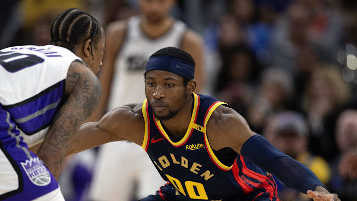 Mar 13, 2025; San Francisco, California, USA; Golden State Warriors forward Jonathan Kuminga (00) guards Sacramento Kings guard DeMar DeRozan (10) during the third quarter at Chase Center. Mandatory Credit: D. Ross Cameron-Imagn Images Mar 13, 2025; San Francisco, California, USA; Golden State Warriors forward Jonathan Kuminga (00) guards Sacramento Kings guard DeMar DeRozan (10) during the third quarter at Chase Center. Mandatory Credit: D. Ross Cameron-Imagn Images