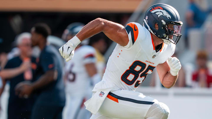 August 9, 2025; Santa Clara, California, USA; Denver Broncos tight end Lucas Krull (85) before the game against the San Francisco 49ers at Levi's Stadium. Mandatory Credit: Kyle Terada-Imagn Images August 9, 2025; Santa Clara, California, USA; Denver Broncos tight end Lucas Krull (85) before the game against the San Francisco 49ers at Levi's Stadium. Mandatory Credit: Kyle Terada-Imagn Images