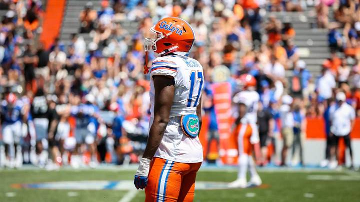 Former five-star LJ McCray enters 2026 with a chip on his shoulder after a foot injury limited him to just four snaps last season. Former five-star LJ McCray enters 2026 with a chip on his shoulder after a foot injury limited him to just four snaps last season.