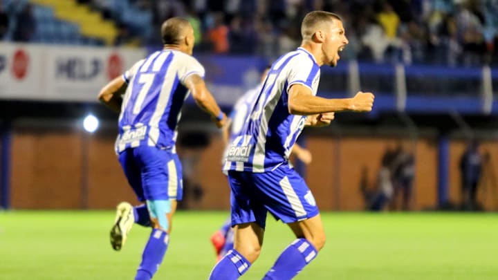 Avaí é o líder da Série B ao lado do Cuiabá