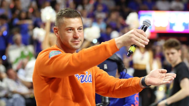 New Gator head football coach Jon Sumrall has added five transfer receivers to the roster.