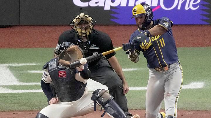 Jackson Chourio hit a double in Game 4.