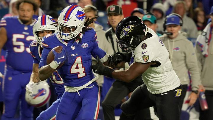 Buffalo Bills running back James Cook breaks free and runs for several yards during the second half of their game against the Baltimore Ravens at Highmark Stadium in Orchard Park on Sept. 7, 2025.