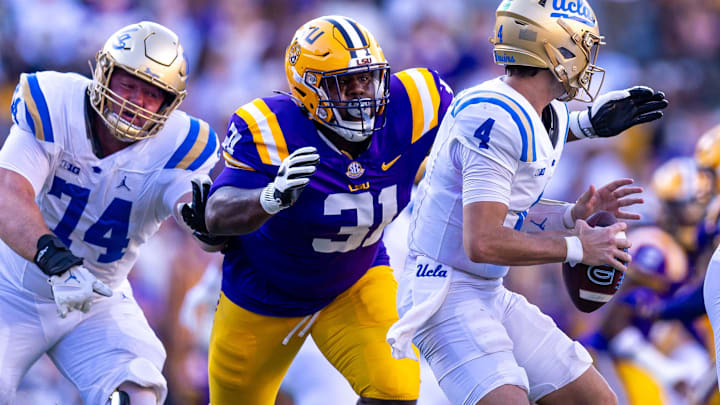 LSU Tigers defensive tackle Jay'viar Suggs (31)
