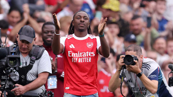 Atacante inglês foi apresentado no jogo diante do Leeds