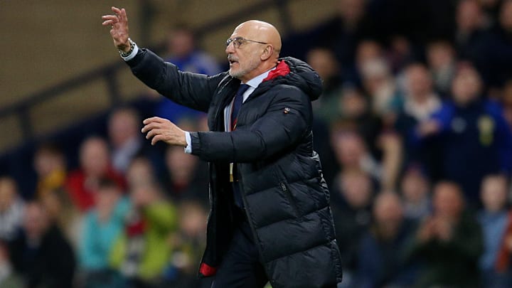 De la Fuente is trying to figure his squad out