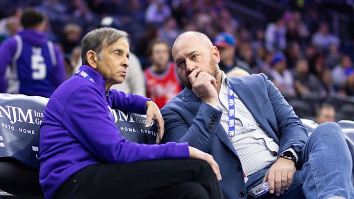 Dec 13, 2022; Philadelphia, Pennsylvania, USA; Sacramento Kings owner Vivek Ranadive (L) and general manager Monte McNair (R) talk during warm ups before a game against the Philadelphia 76ers at Wells Fargo Center. Mandatory Credit: Bill Streicher-Imagn Images Dec 13, 2022; Philadelphia, Pennsylvania, USA; Sacramento Kings owner Vivek Ranadive (L) and general manager Monte McNair (R) talk during warm ups before a game against the Philadelphia 76ers at Wells Fargo Center. Mandatory Credit: Bill Streicher-Imagn Images