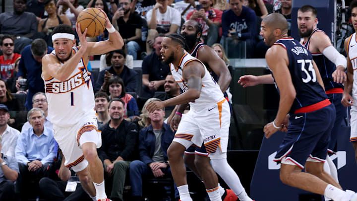 Phoenix Suns v Los Angeles Clippers