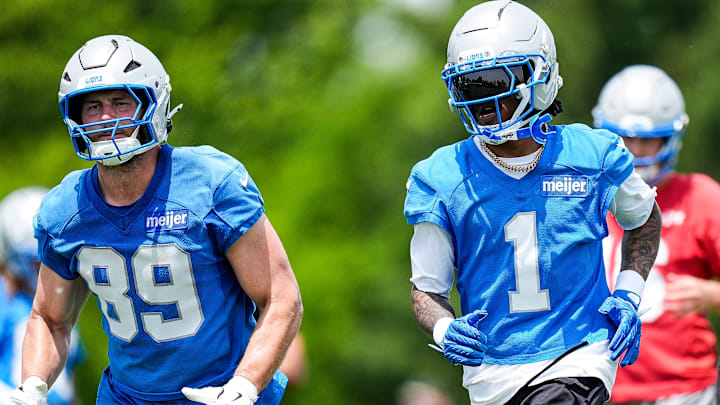 Detroit Lions wide receiver Jameson Williams (1), center, and tight end Brock Wright (89) practice during OTA at Meijer Performance Center in Allen Park on Friday, May 30, 2025.