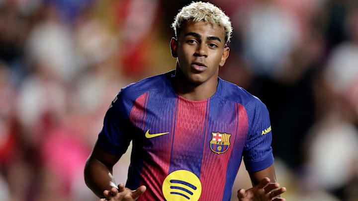 Lamine Yamal et le FC Barcelone vont avoir droit à un nouvel arbitre pour leur déplacement à Newcastle en Ligue des Champions