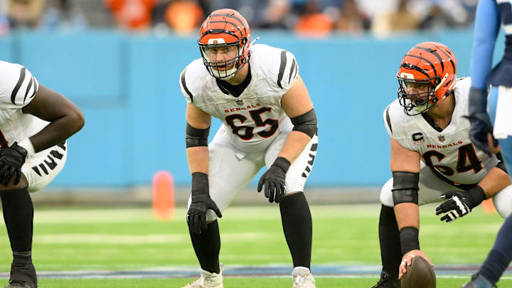 Alex Cappa is signing with the Raiders after Cincinnati released him last week.