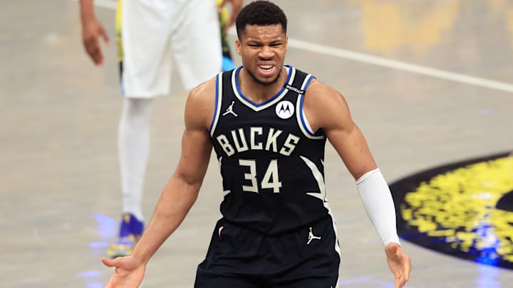 Milwaukee Bucks đấu với Indiana Pacers - Trận thứ năm