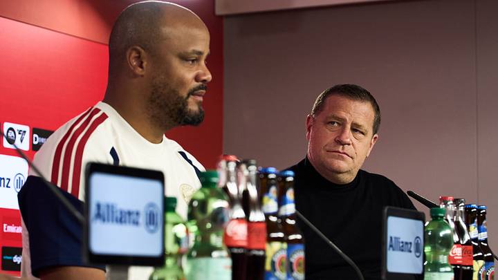 Max Eberl (hinten) und Vincent Kompany auf dem PK-Podium Max Eberl (hinten) und Vincent Kompany auf dem PK-Podium