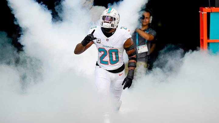 Nov 9, 2025; Miami Gardens, Florida, USA; Miami Dolphins linebacker Jordyn Brooks (20) runs on the field before a game against the Buffalo Bills at Hard Rock Stadium. Mandatory Credit: Jeff Romance-Imagn Images