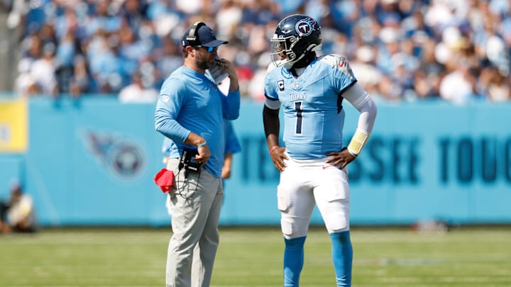 Indianapolis Colts v Tennessee Titans