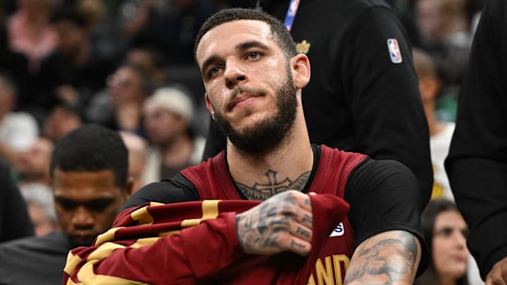 Cleveland Cavaliers v Boston Celtics