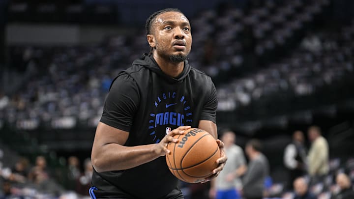 Orlando Magic center Wendell Carter Jr. (34) warms up before the game between the Dallas Mavericks and the Orlando Magic at American Airlines Center.