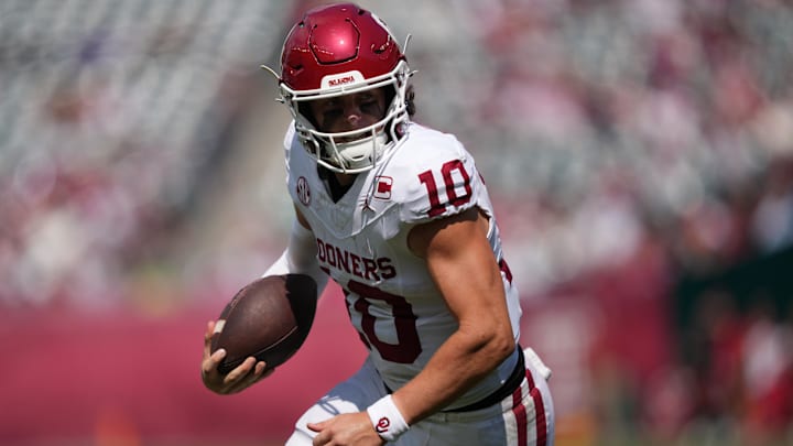 Oklahoma quarterback John Mateer Oklahoma quarterback John Mateer