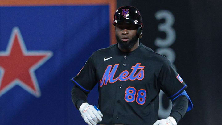 Apr 23, 2026; New York City, New York, USA;  New York Mets center fielder Luis Robert Jr. (88) reacts after hitting a double during the second inning against the Minnesota Twins at Citi Field. Mandatory Credit: Vincent Carchietta-Imagn Images