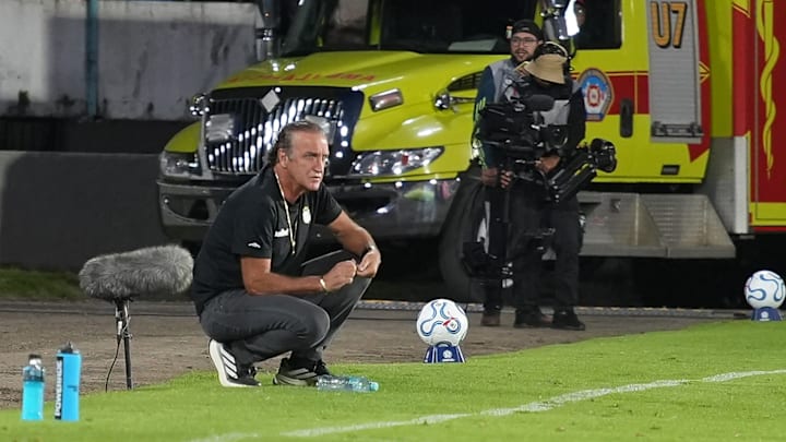 Santos perde para o Deportivo Cuenca e larga mal na Sul-Americana Santos perde para o Deportivo Cuenca e larga mal na Sul-Americana