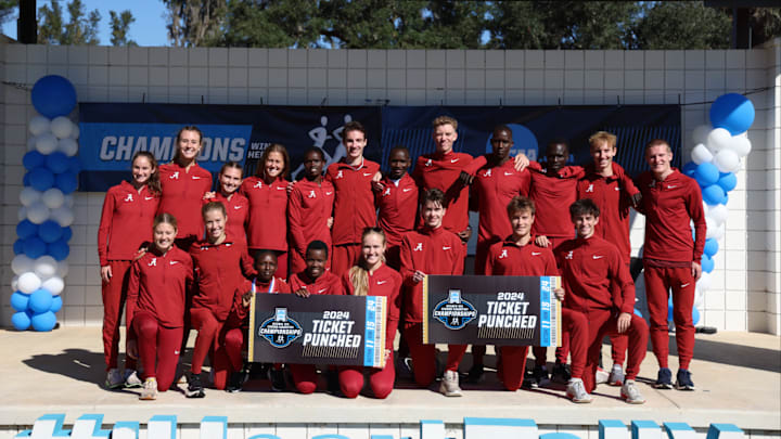 The Alabama cross country teams pose for a picture after their stellar performances at regionals.