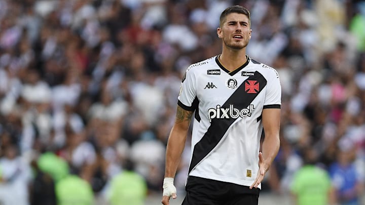 Pedro Raul deve ser o homem-gol do Vasco na 3ª rodada do Brasileirão.