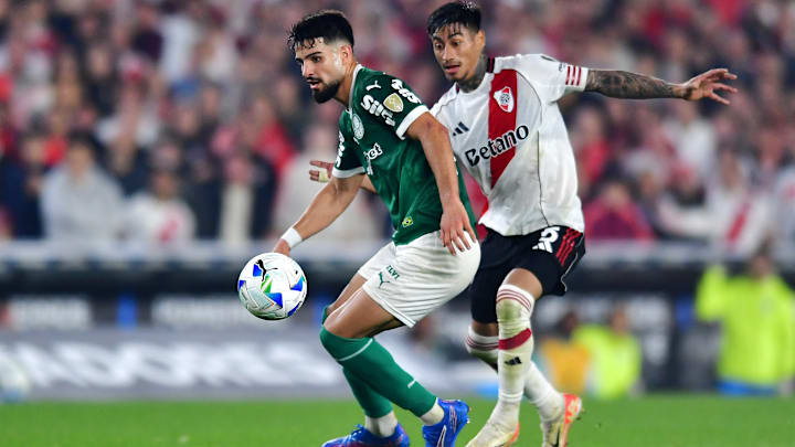 Atacante faz dupla de ataque com Vitor Roque