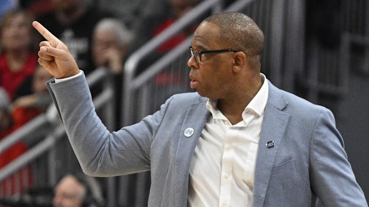 UNC basketball head coach Hubert Davis UNC basketball head coach Hubert Davis